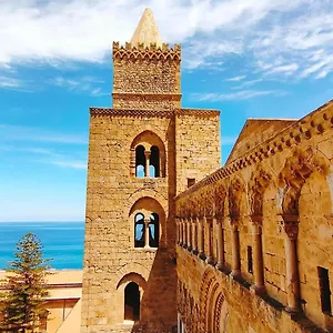 Veterani House 33 , Cefalù Italia