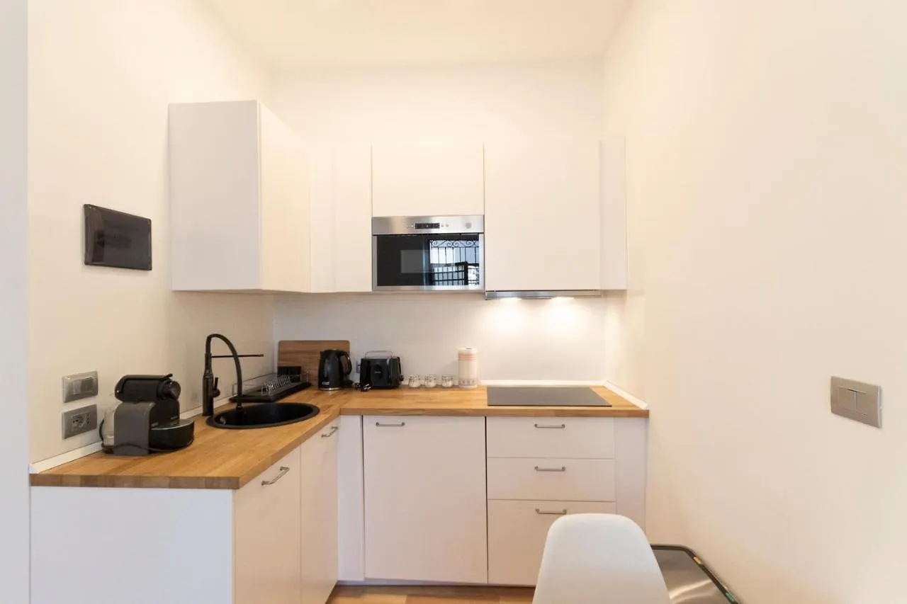 Arena Apartment Milano 0*,  İtalya