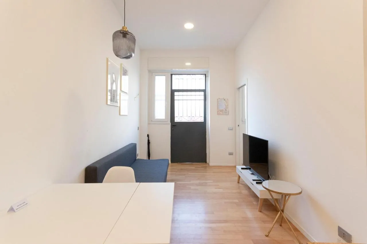 Arena Apartment Milano 0*,