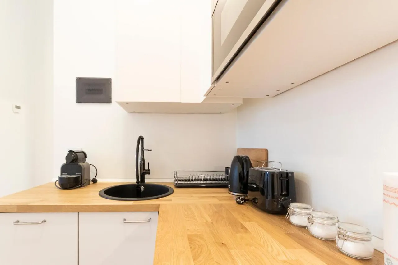 Arena Apartment Milano 0*,